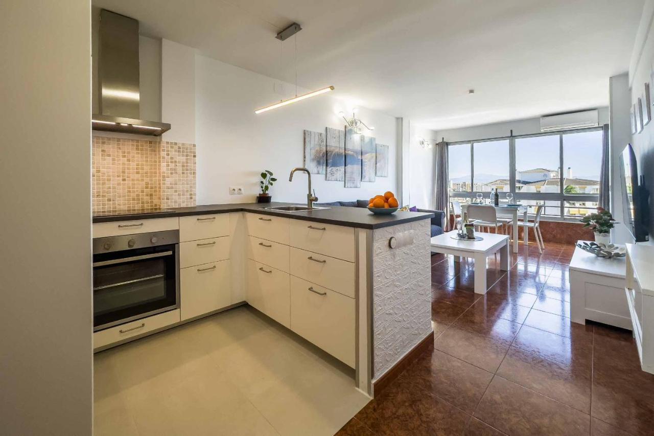 Apartamento Acogedor, Terraza, Piscina Y Mar Benalmádena Eksteriør bilde