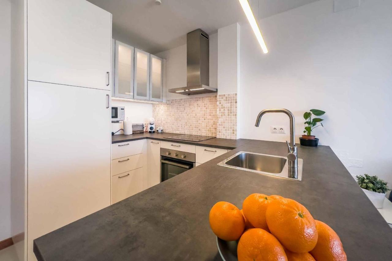 Apartamento Acogedor, Terraza, Piscina Y Mar Benalmádena Eksteriør bilde