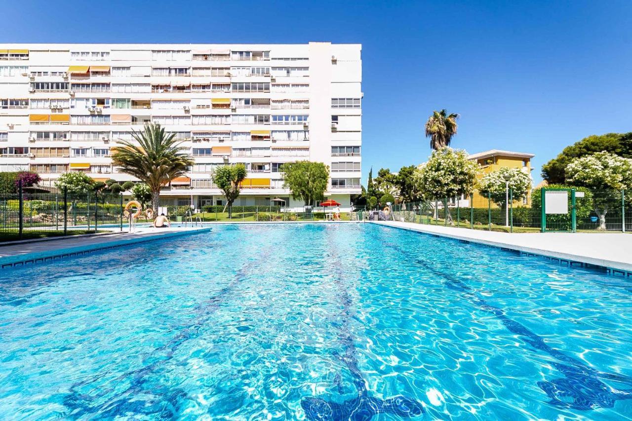 Apartamento Acogedor, Terraza, Piscina Y Mar Benalmádena Eksteriør bilde