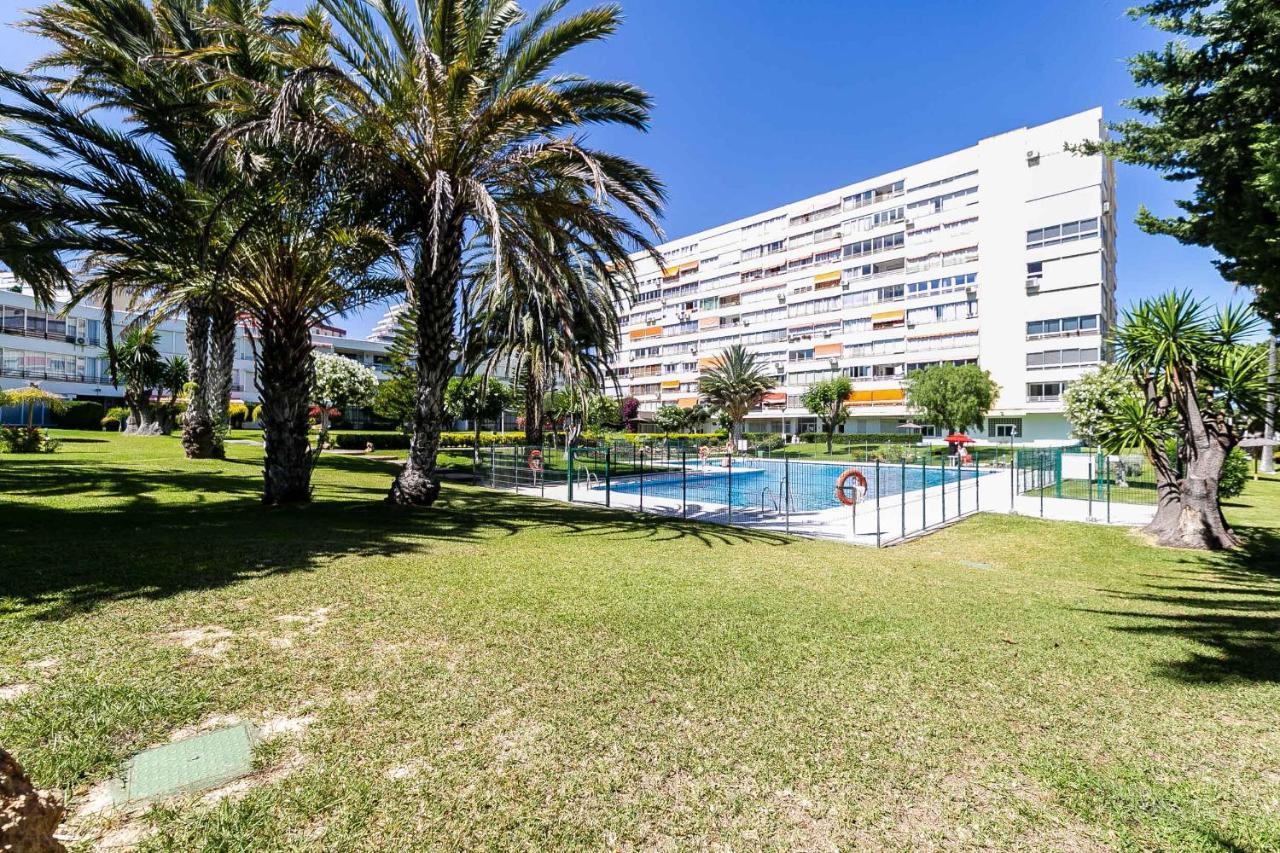 Apartamento Acogedor, Terraza, Piscina Y Mar Benalmádena Eksteriør bilde